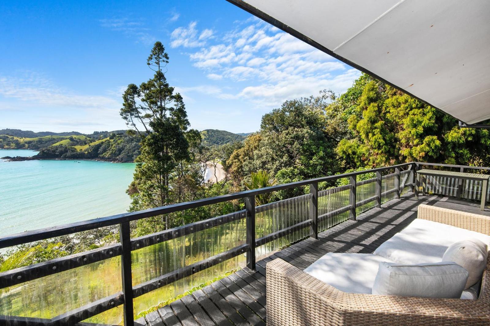 Bayview Beauty - Helena Bay Holiday Home Lyttelton Bagian luar foto