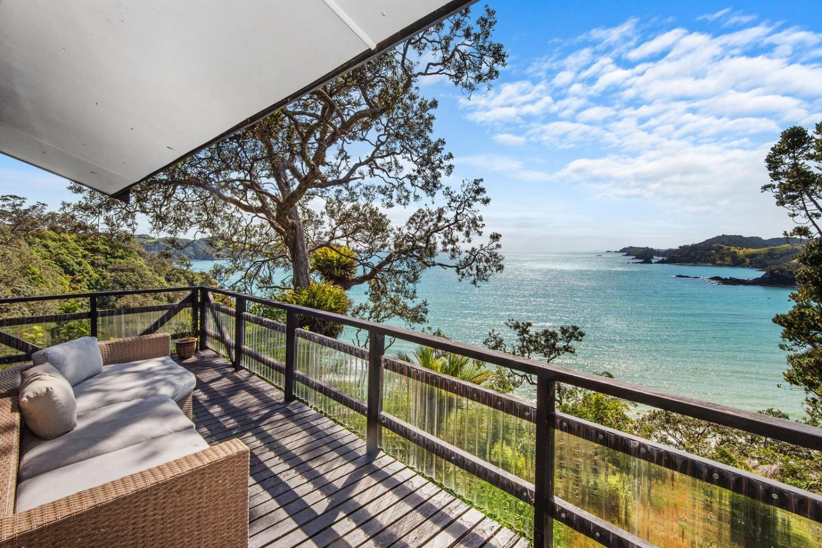 Bayview Beauty - Helena Bay Holiday Home Lyttelton Bagian luar foto